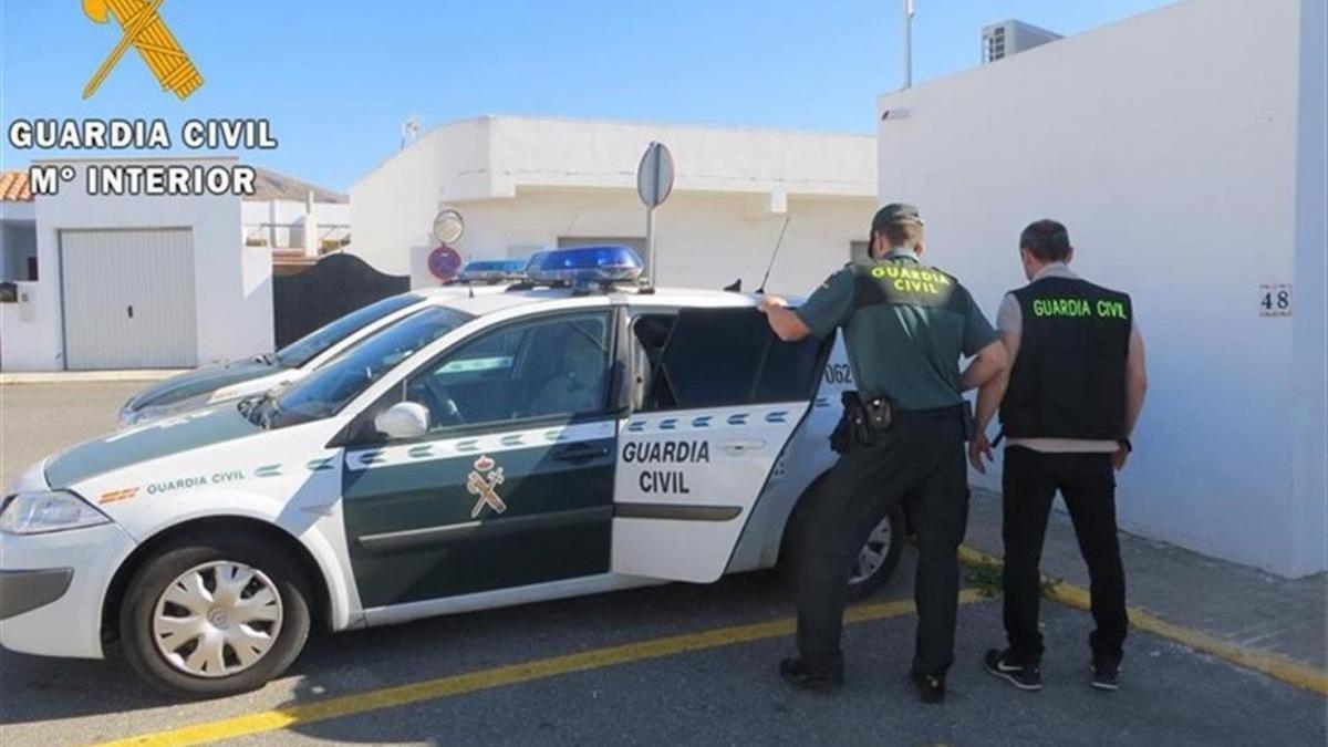 Dos detenidos por seis robos en coches y locales de Villa del Río