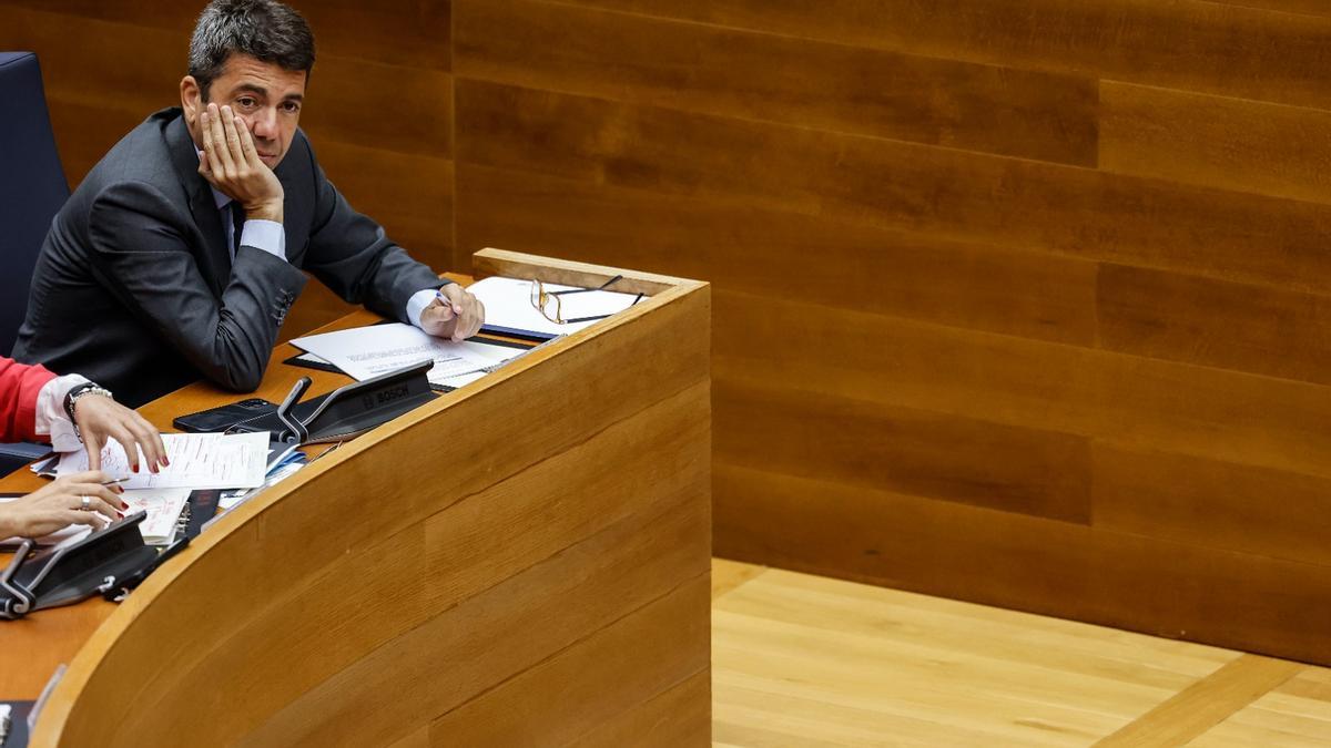 Carlos Mazón, durante la última sesión de control en Corts