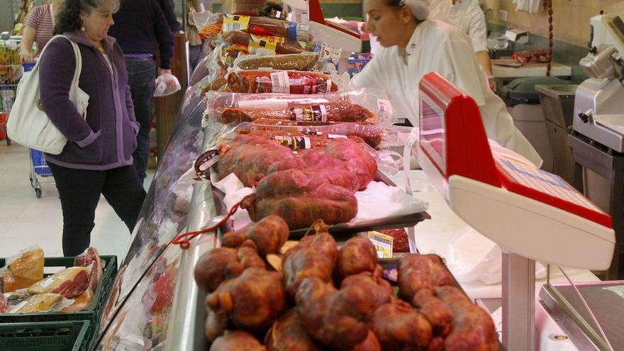 La compra de carne, pescado y aceite cae más de un 10% en Galicia por la inflación