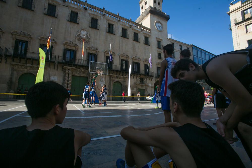 El baloncesto toma la calle en Alicante