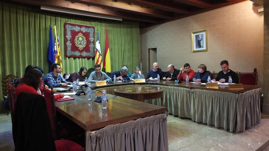 Una imagen de un pleno celebrado en el ayuntamiento de Sóller.