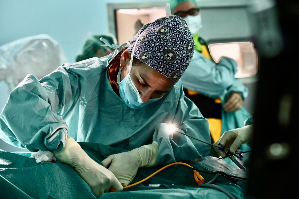 Una operación pionera en Son Llàtzer permite extraer un tumor sin perder el riñón