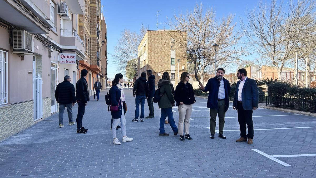 Visita a la remodelación de la zona en la Pobla de Farnals.