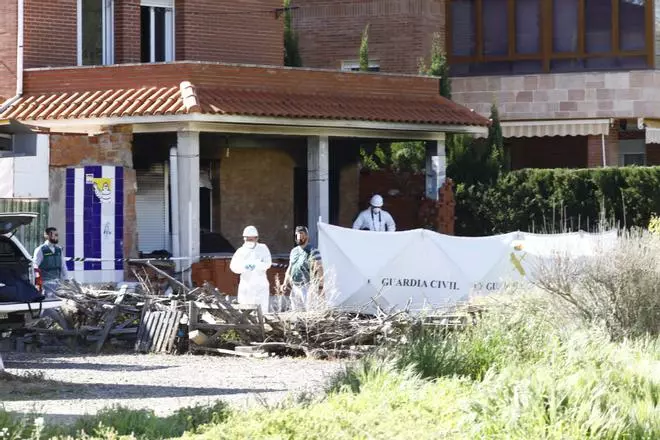 EN IMÁGENES | Mueren un padre y su hijo en el incendio de una casa en Ateca