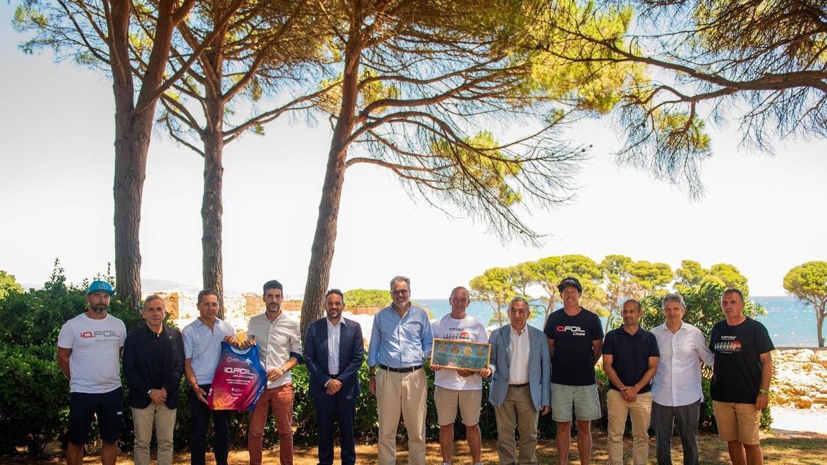 Acte de presentació deL Campionat del Món Juvenil d’IQFoil 2026 ahir a les ruïnes d'Empúries