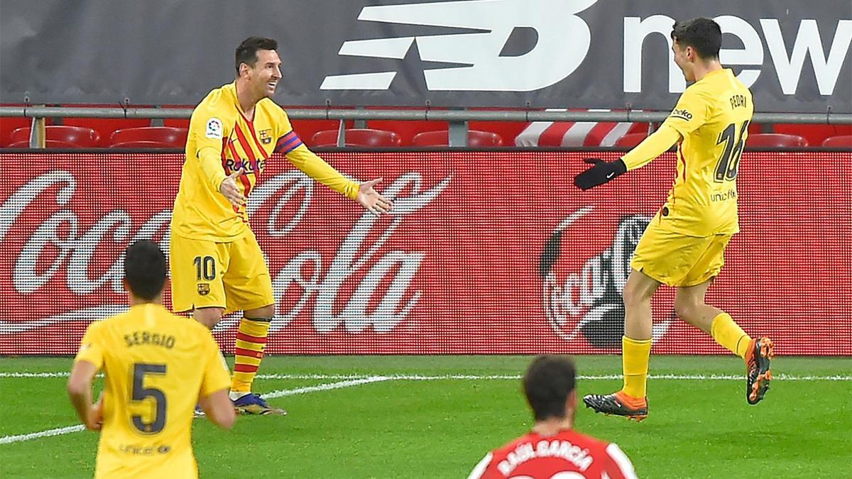 Pedri, celebrando con Messi el segundo gol del Barça