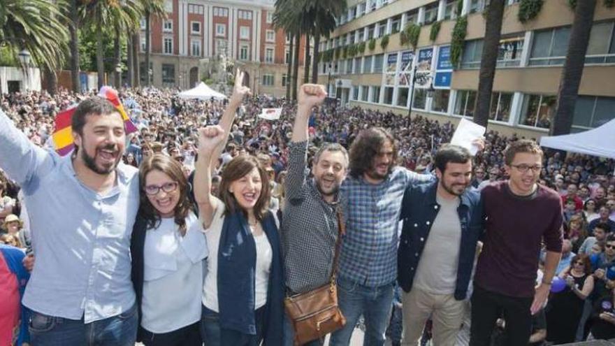 Carmen Santos, Gómez-Reino, Mónica Oltra, Yolanda Díaz, Xulio Ferreiro, Antón Sánchez, Alberto Garzón e Iñigo Errejón. // J. Roller