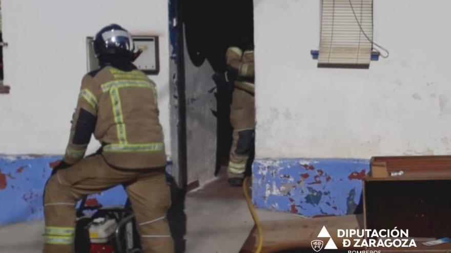 Rescatan a un hombre con movilidad reducida tras incendiarse su vivienda en Calatayud