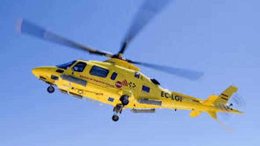 Helicóptero del servicio de emergencias.