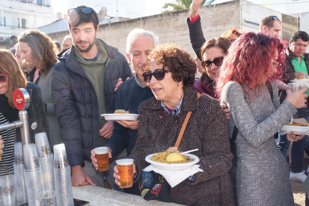 Los vecinos pudieron disfrutar de una tradicional y divertida jornada gastronómica