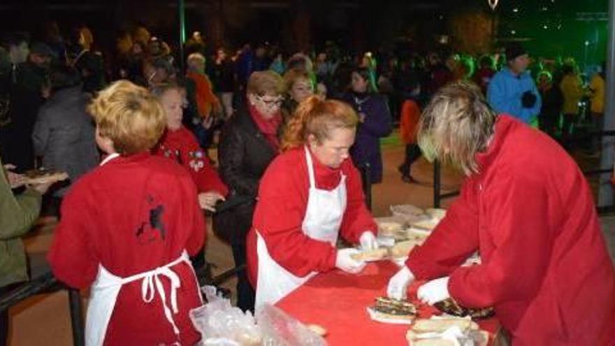 La Sardinada tanca el Carnaval de Sant Feliu