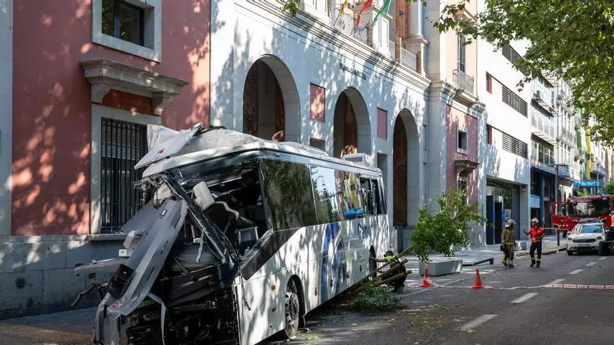 La conductora del autobús accidentado en Lleida hacía poco que trabajaba en la empresa e iba acompañada de un instructor
