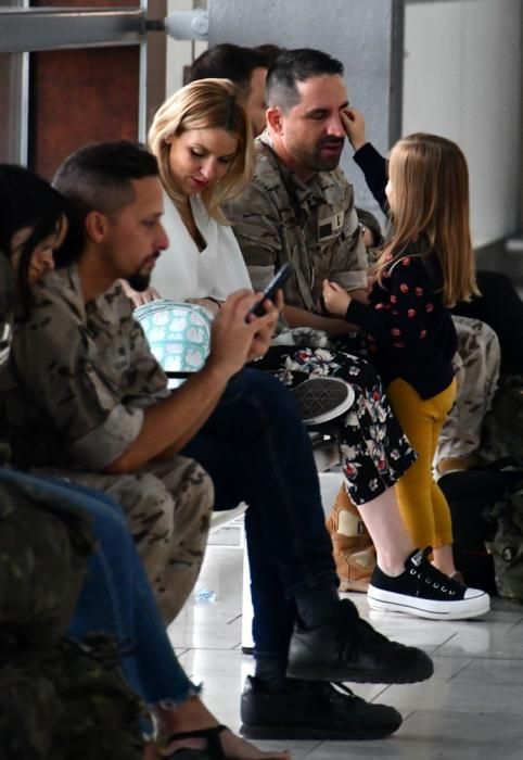 21/05/2019 TELDE.  El jefe del Mando de Canarias, el teniente general Carlos Palacios, despide a la primera rotación de mandos de la Brigada Canarias XVI que se desplaza a Mali para colaborar con la misión de la UE en ese país.  Fotógrafa: YAIZA SOCORRO.  | 21/05/2019 | Fotógrafo: Yaiza Socorro