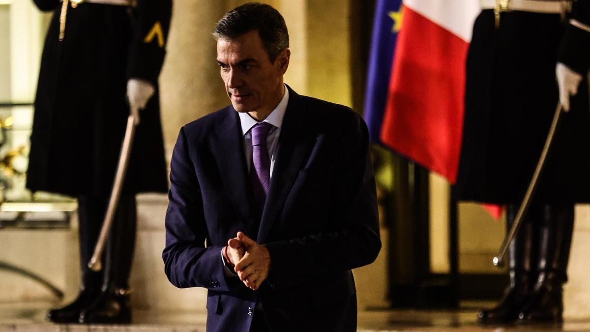 Sánchez hablará con Delcy Rodríguez y con Edmundo González para facilitar la transición.