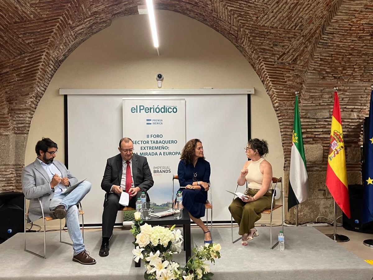 El II Foro Sector Tabaquero analizó en Cáceres el impacto de las nuevas directivas europeas, la próxima PAC y la necesidad de equilibrar salud y desarrollo económico