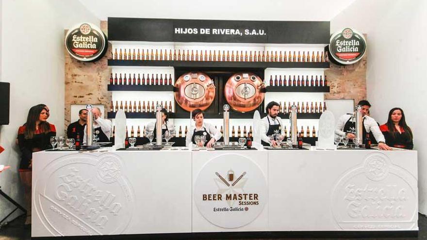 Campeonato de tiraje de cerveza de Estrella Galicia.