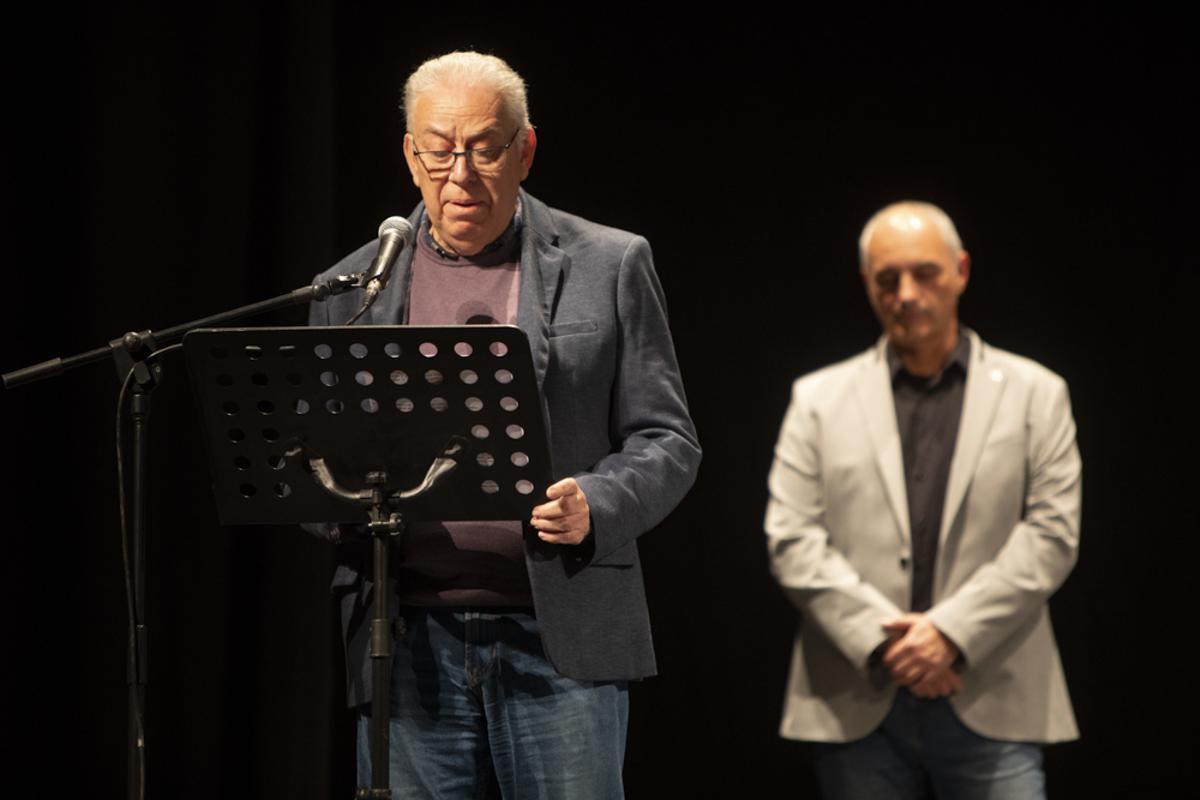 La Asociación de Patrimonio Industrial de Puerto de Sagunto inaugura la exposición de Ramón Rodríguez  "Miradas de ayer. Pinceladas de la memoria"
