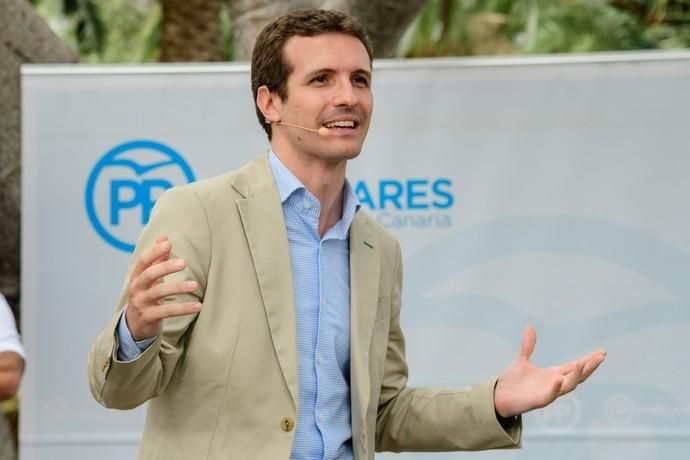 Pablo Casado (PP) hace campaña en Canarias