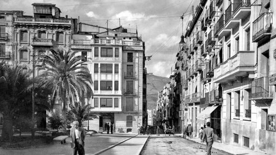 Plaza Ramón y Cajal de Alcoy en los años 40.