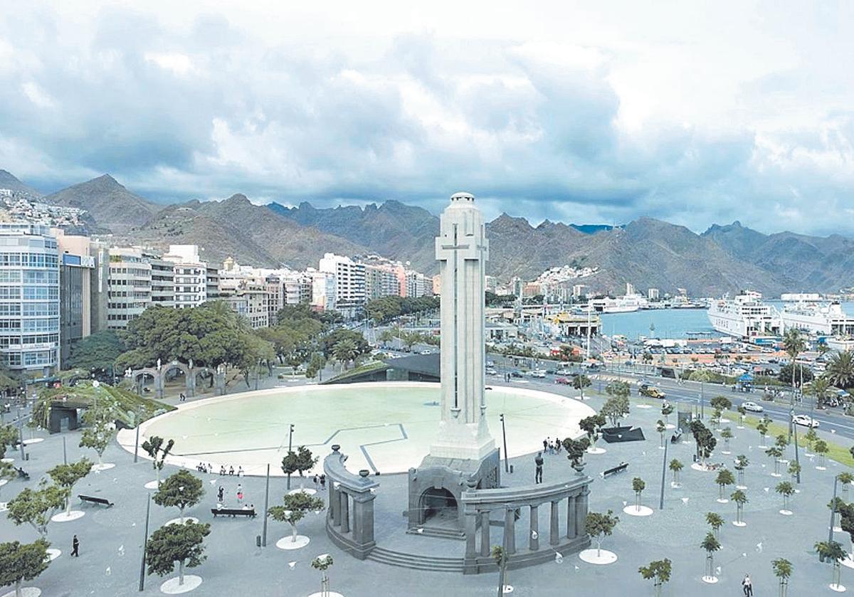 Imagen de la Plaza de España, primera fase de todas las planificadas para el litoral de Santa Cruz de Tenerife desde 1999.