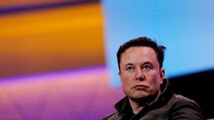 Musk vende 19,5 millones de acciones de Tesla por casi 4.000 millones