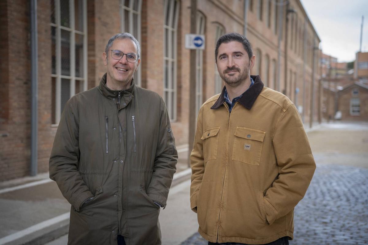 Nando Cruz y Luis Benavides, en el recinto Fabra i Coats, en Barcelona, la semana pasada.