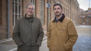 Nando Cruz y Luis Benavides, en el recinto Fabra i Coats, en Barcelona, la semana pasada.