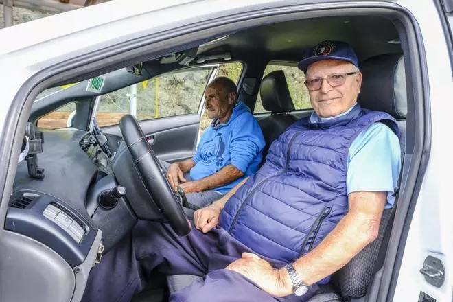Taxi-guagua en la periferia de Las Palmas de Gran Canaria
