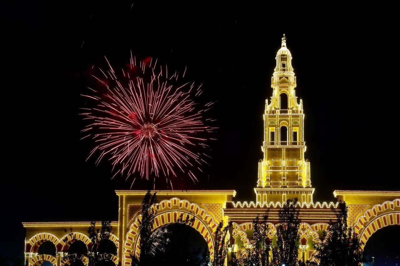 Fuegos artificiales para celebrar el inicio de la Feria de Córdoba 2025