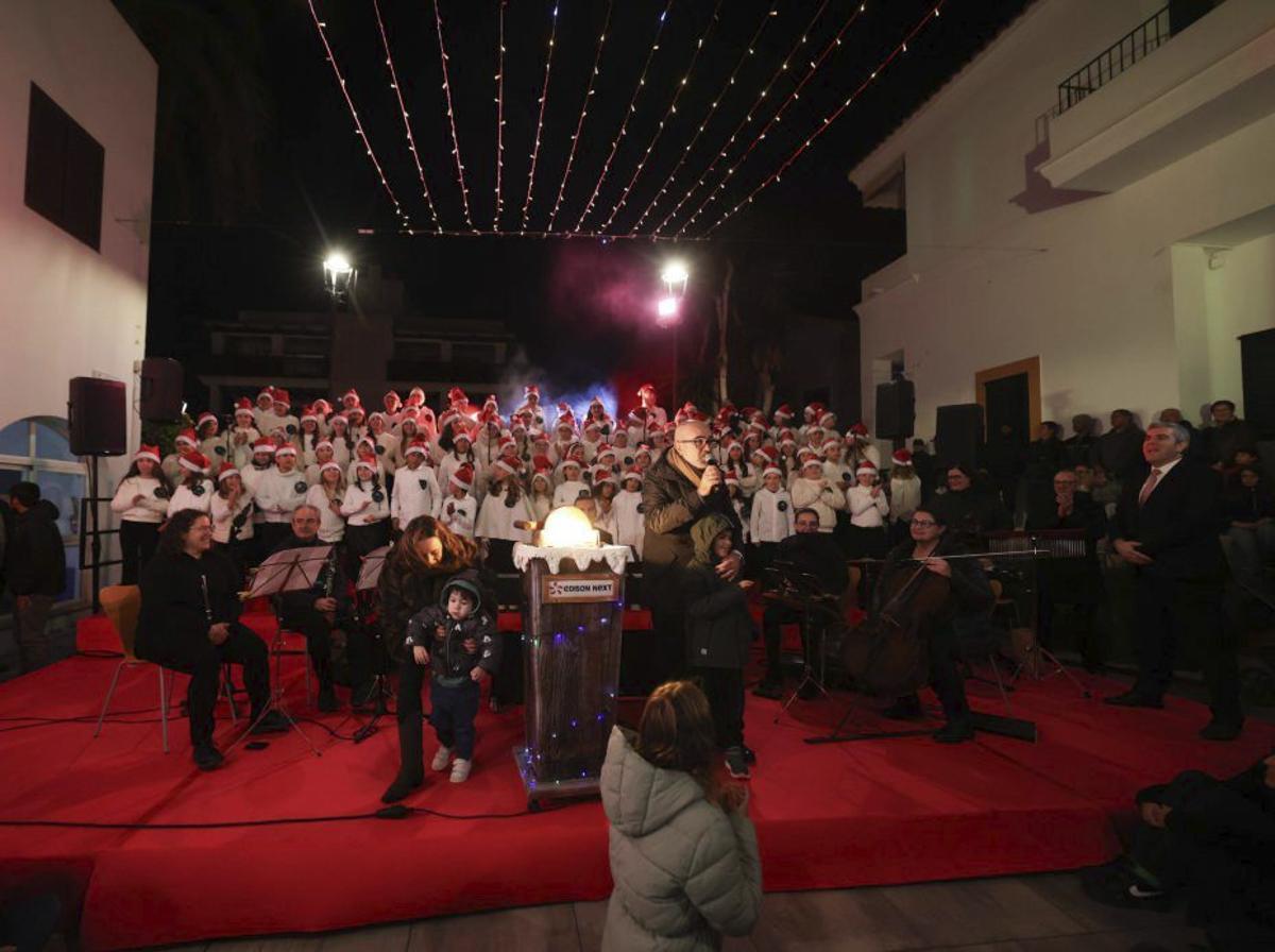 Actuación musical del Cor de l’Urgell. | MARCELO SASTRE