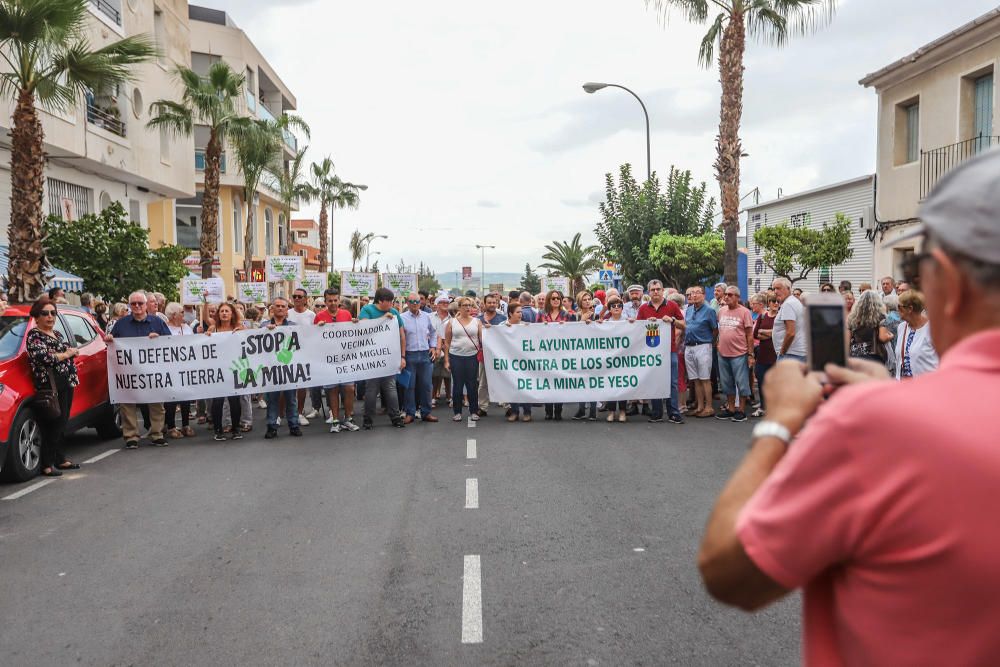 Protesta en San Miguel de Salinas contra la instal