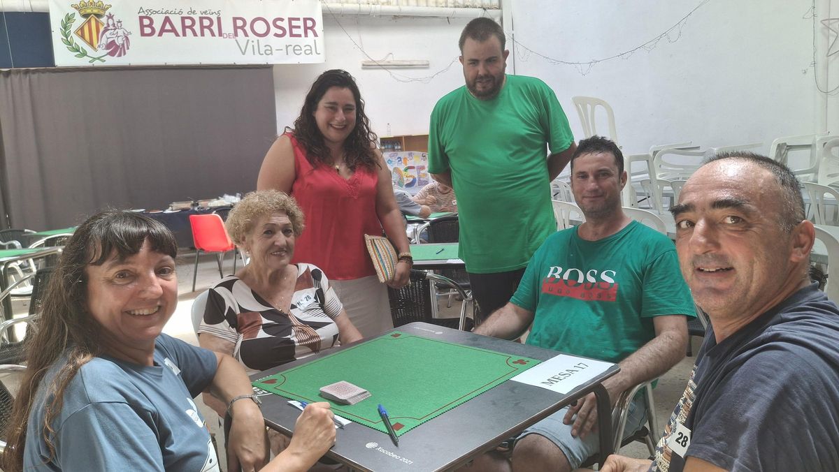 Cerca de 60 parejas participaron en el primer campeonato organizado por la recién creada asociación, en una jornada de convivencia y afición al guiñote.
