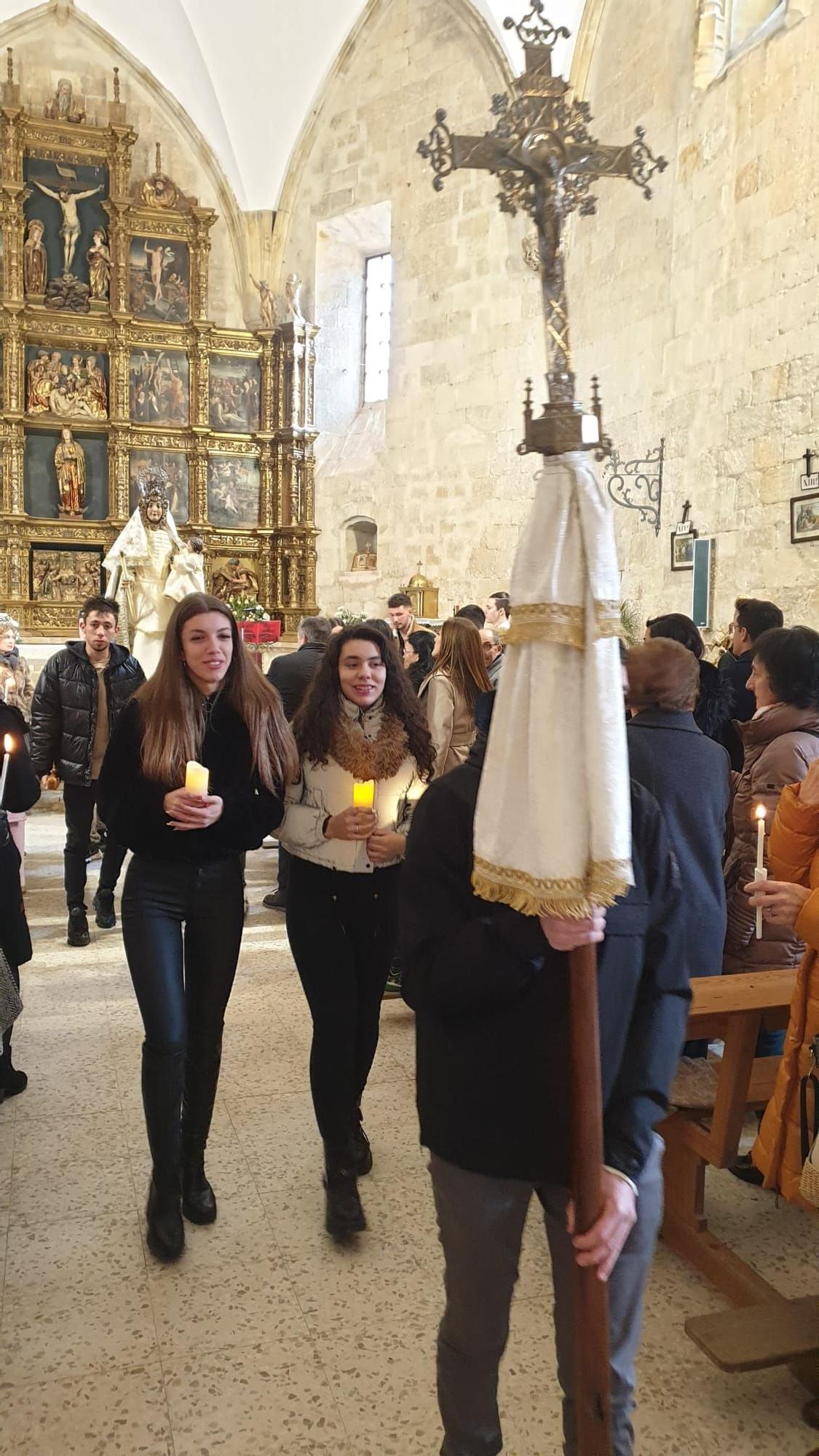 GALERÍA | Fiesta de las Candelas y coplas al gallo en Venialbo