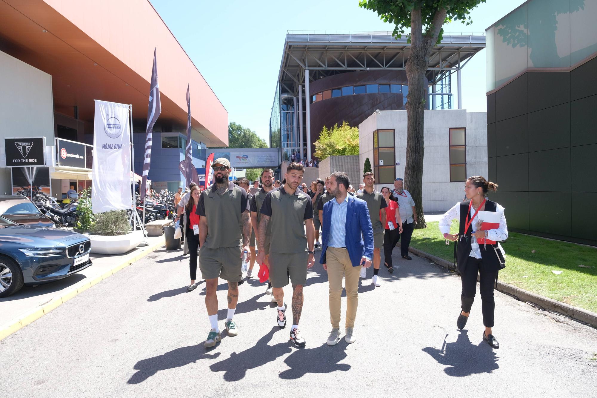 La visita del Sporting a la Feria de Muestras, en imágenes