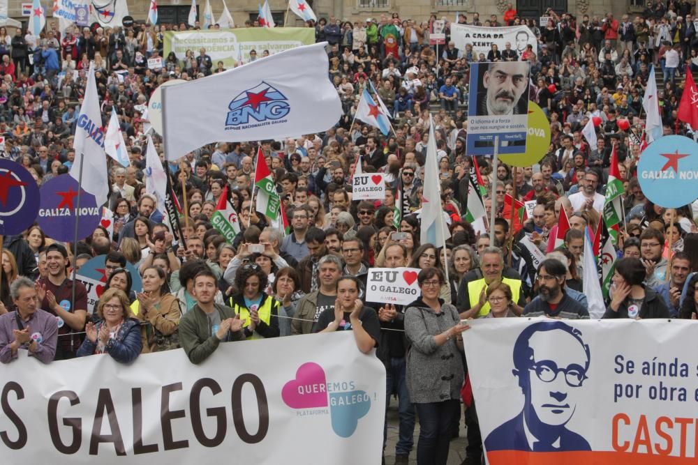 Diferentes entidades y colectivos salen a la calle para denunciar los impedimentos para usar el idioma "con normalidad" en el día a día.