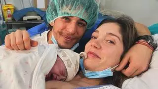 Miguel Herrán y Celia Pedraza dan la bienvenida a su hija