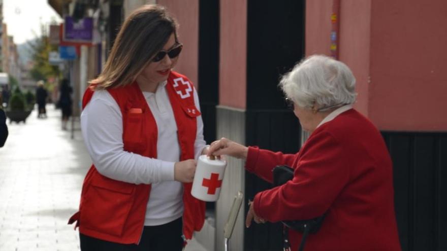 Los eldenses demuestran una gran solidaridad con la ONG