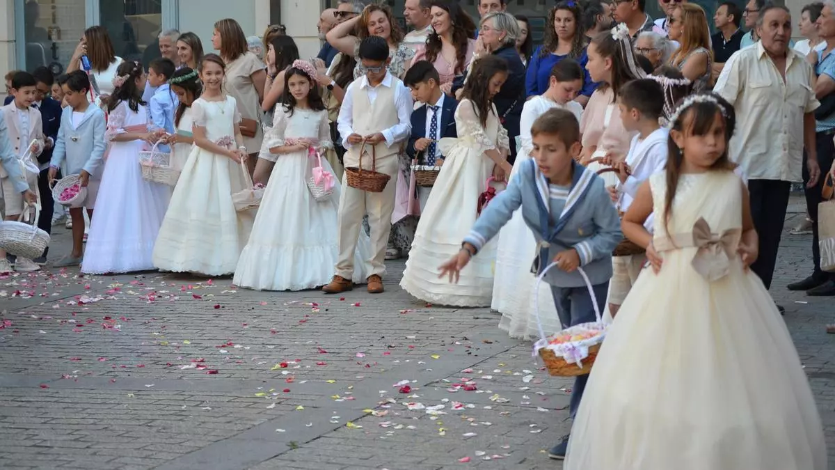 La procesión del Corpus pone el broche final a la Semana Grande de Benavente