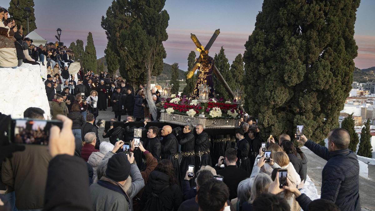 Así ha sido el Viacrucis de la Semana Santa de Sagunt