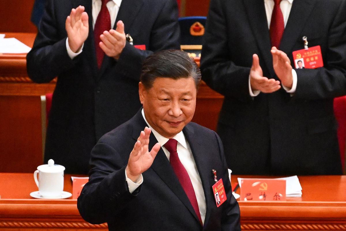 Xi Jinping, de marit d’una cantant a líder plenipotenciari de la Xina