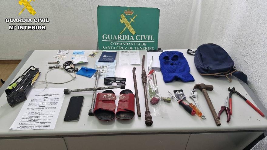 Serial Thief Apprehended in Tacoron: Theft, Forgery, Flight from Police