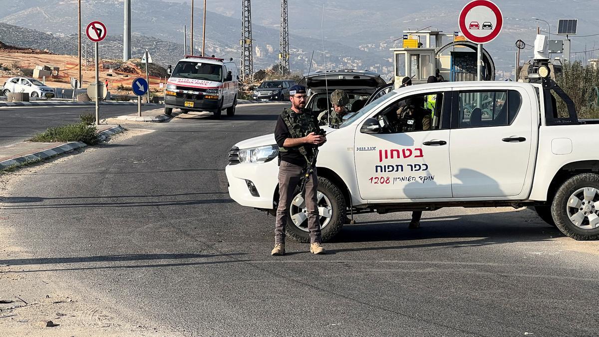 Un miembro de seguridad israelí, cerca de Nablus, en Cisjordania.
