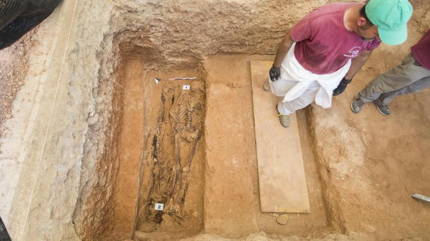 Buscan los restos de 52 fusilados de la Costera y la Vall en otras dos fosas que se van a excavar