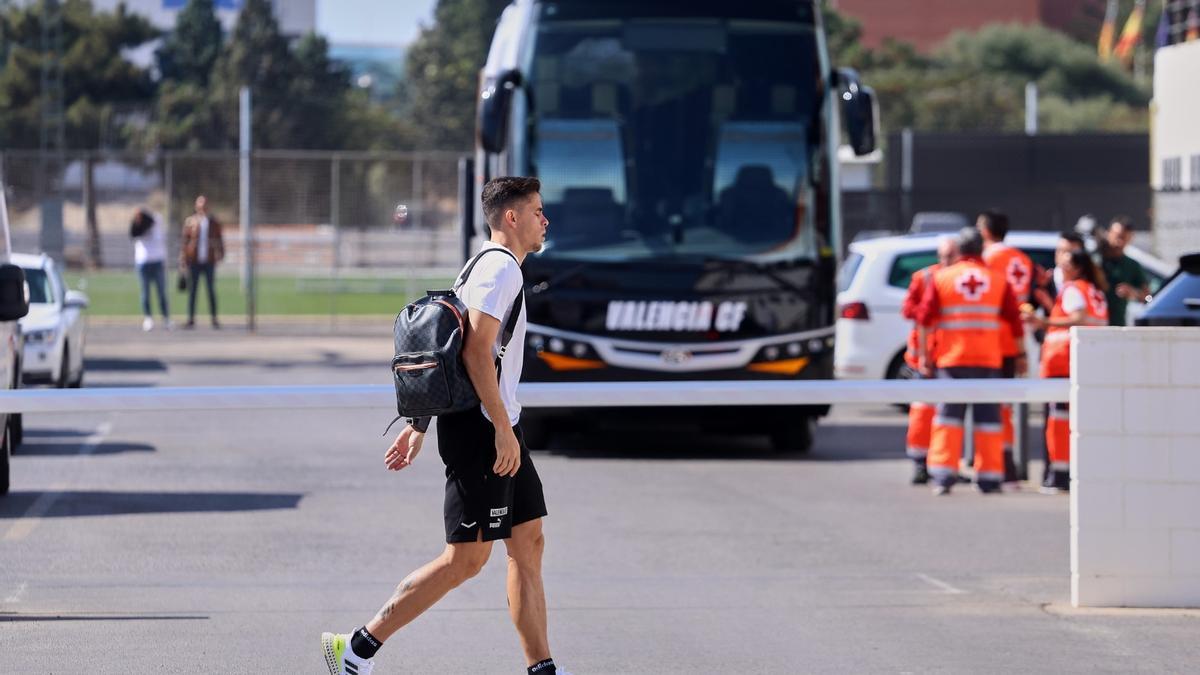 Así ha sido la salida del Valencia CF hacia la final de Elche