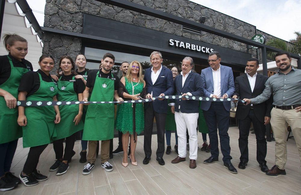 Starbucks inaugura su primera tienda en Tenerife, en el Siam Mall