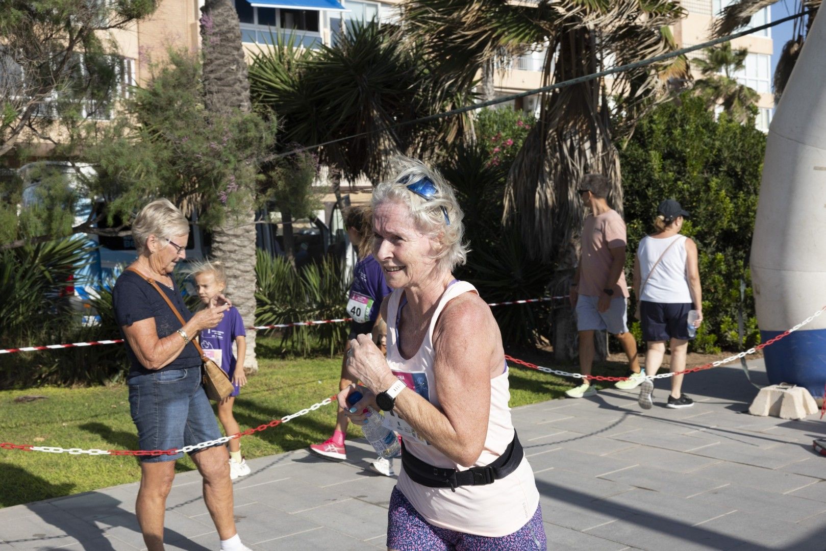 Así fue en imágenes una nueva edición de la carrera solidaria de AFA Torrevieja