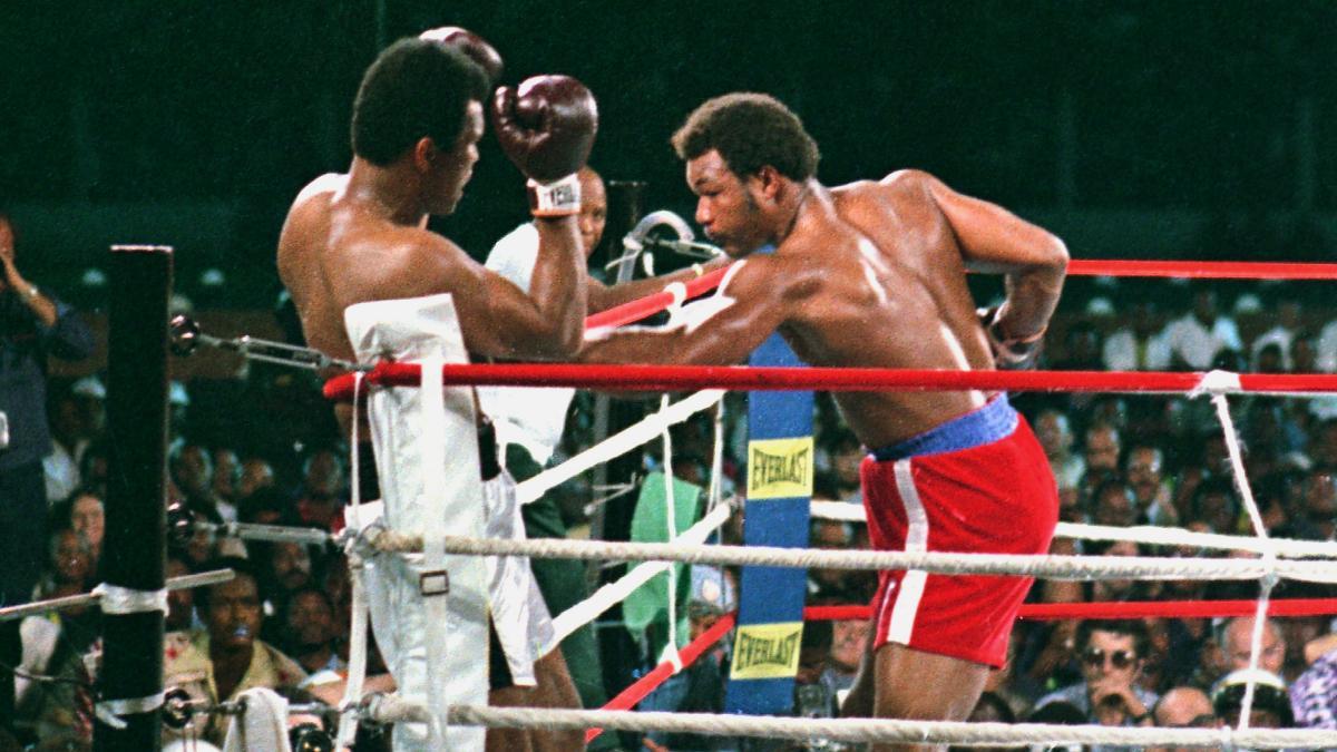 Muhammad Ali, en las cuerdas contra Foreman en 1974 en Kinsasa