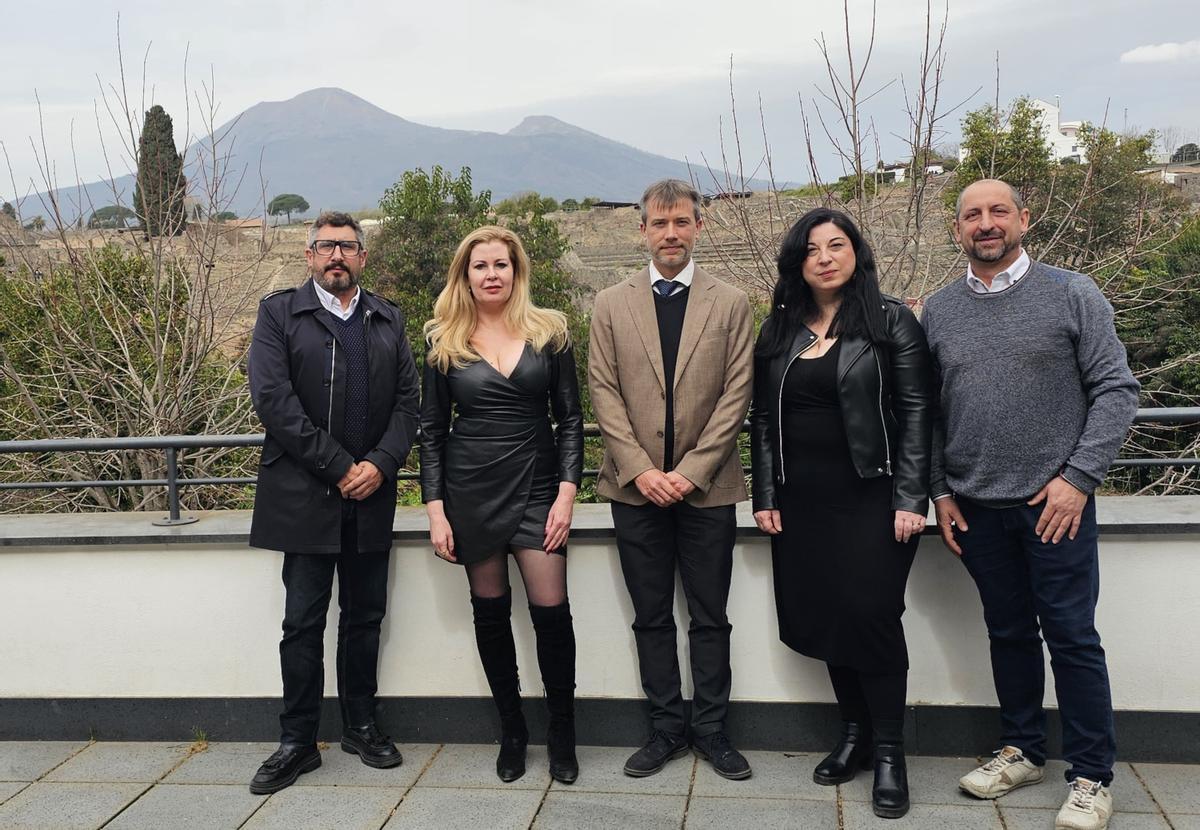 Visita de los representantes de la UV al Parque Arqueológico de Pompeia