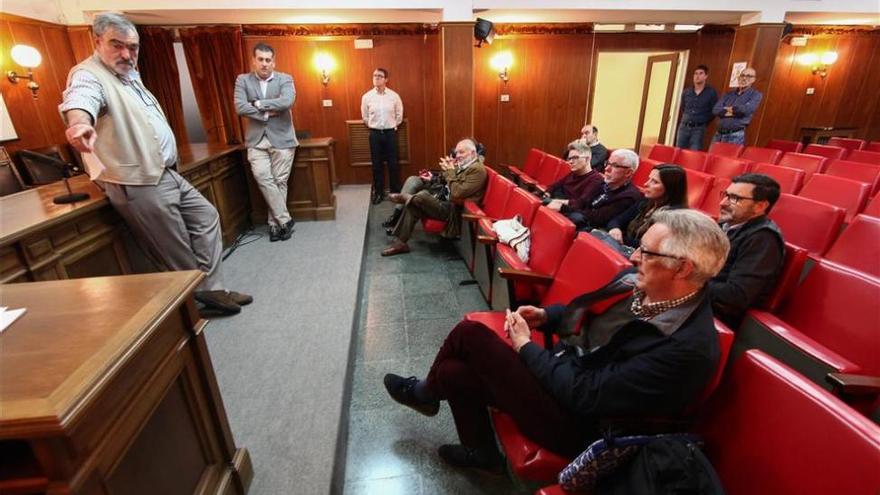 El Colegio de Médicos comienza la campaña sin fijar la fecha electoral