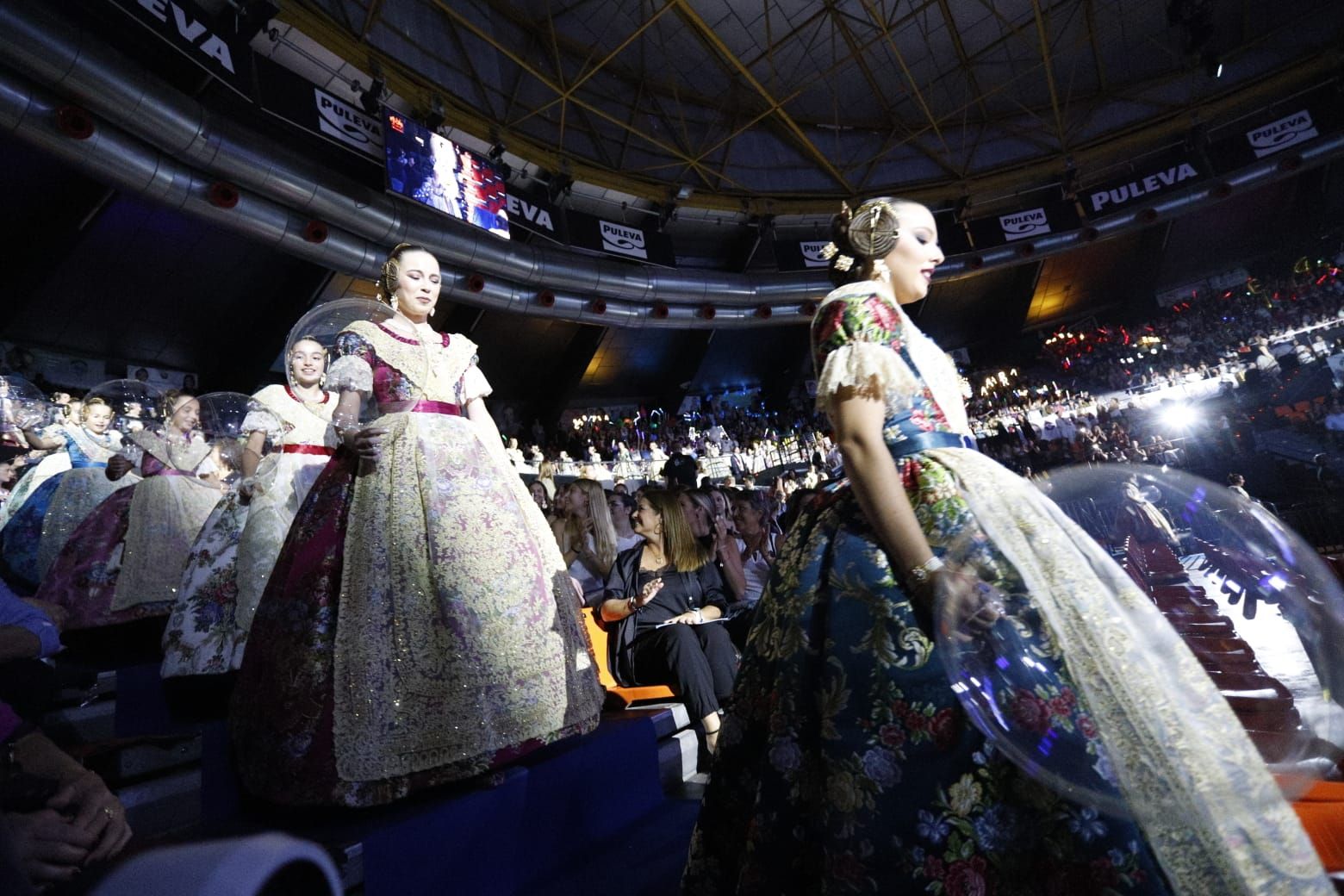La gala de la elección de Cortes de Honor para las Fallas 2025, en imágenes